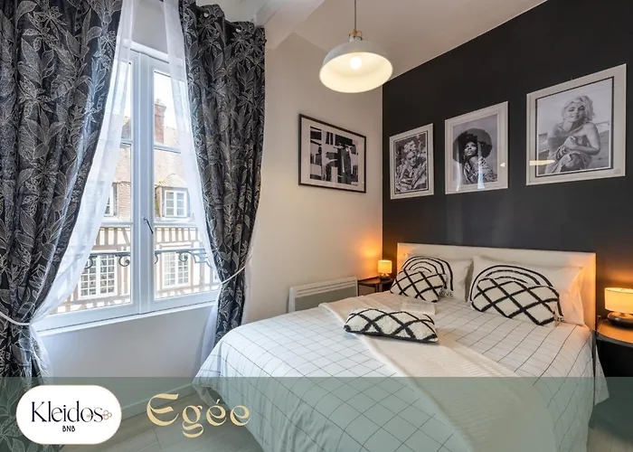 Egee By Kleidos-charmant Centre *